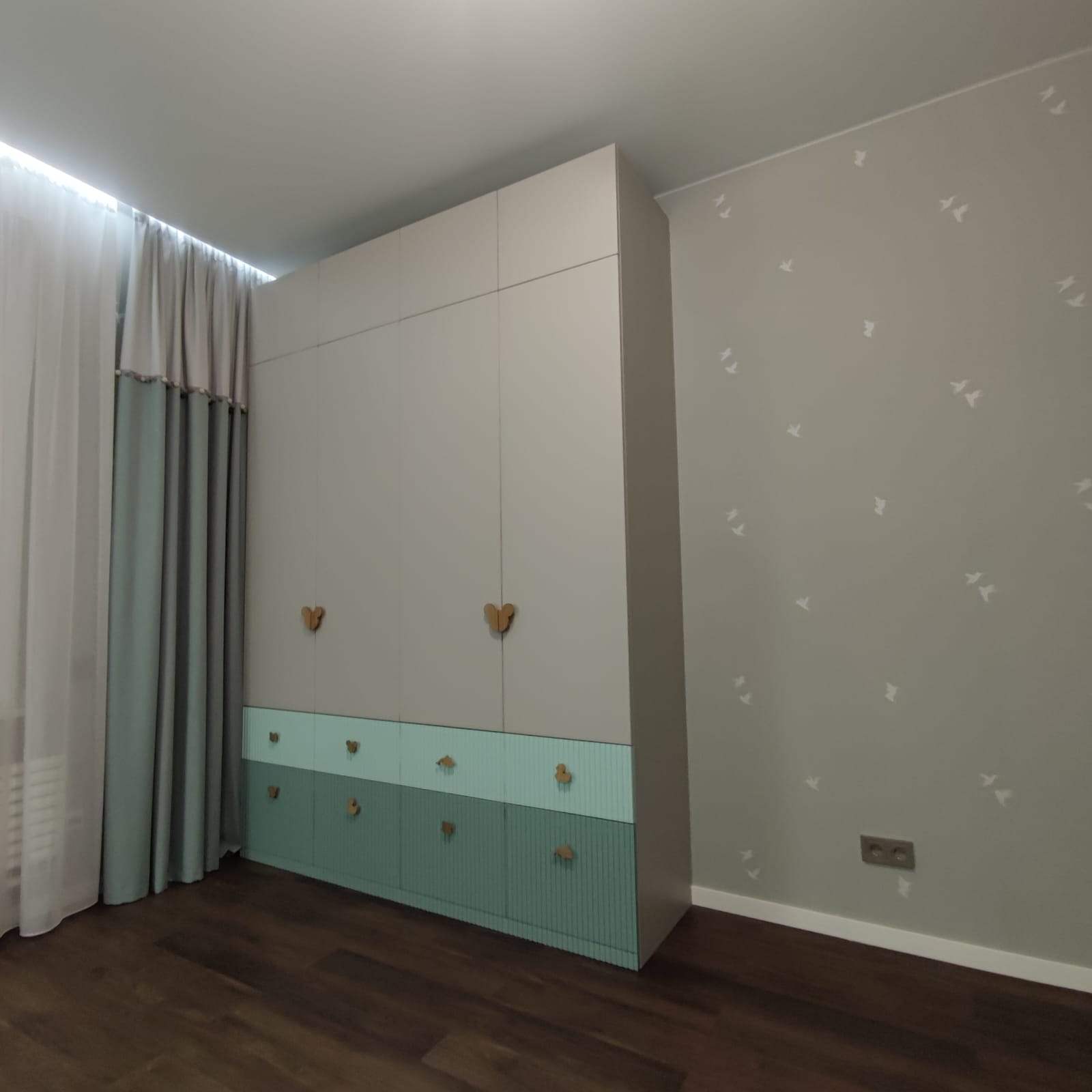 Шкаф в кабинет 