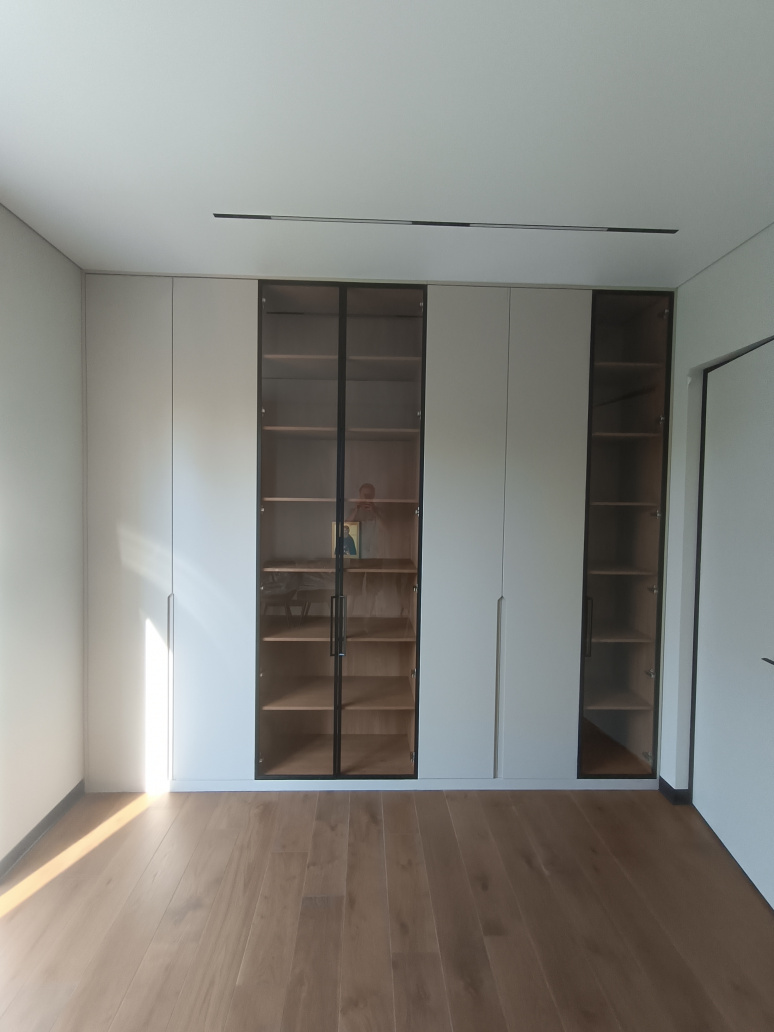 Шкаф в кабинет 